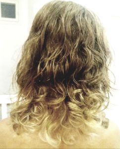 Read more about the article Curly boy method (kiharat vähän helpommin, myös tytöille)