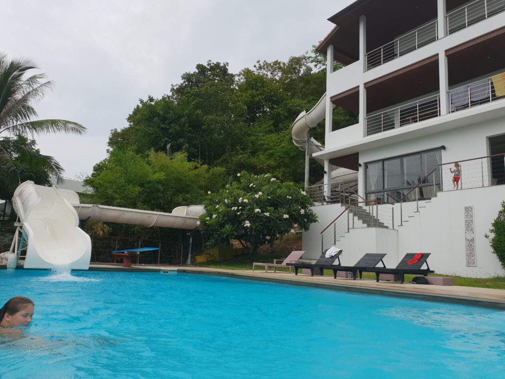 Koh Samui ja villa vesiliukumäellä