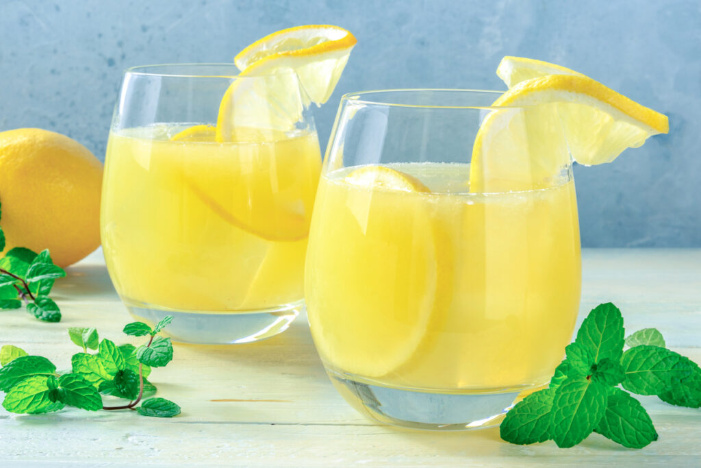Limoncello spritz
