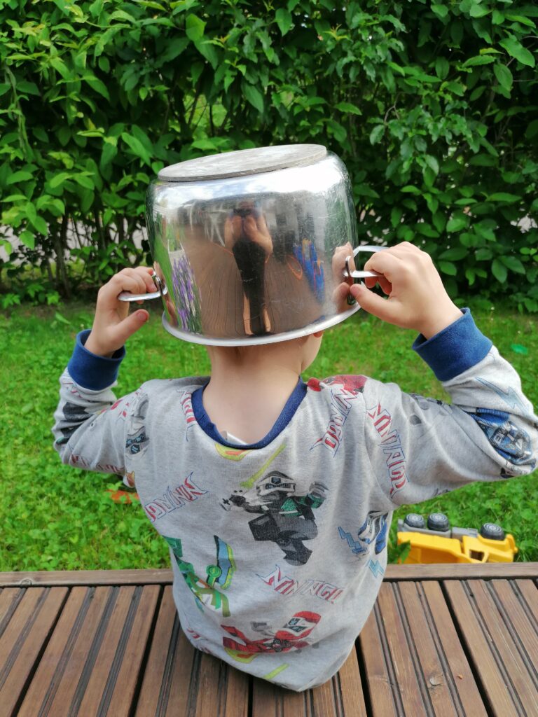 Kattilat puhtaaksi... Ja päähän?