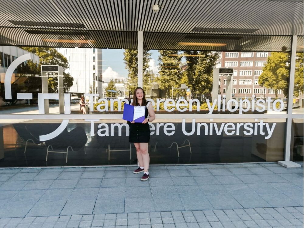 äitiyden oppikoulu