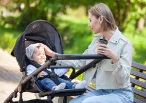 Read more about the article Kotiäidiksi vai uraäidiksi? -en osaa päättää