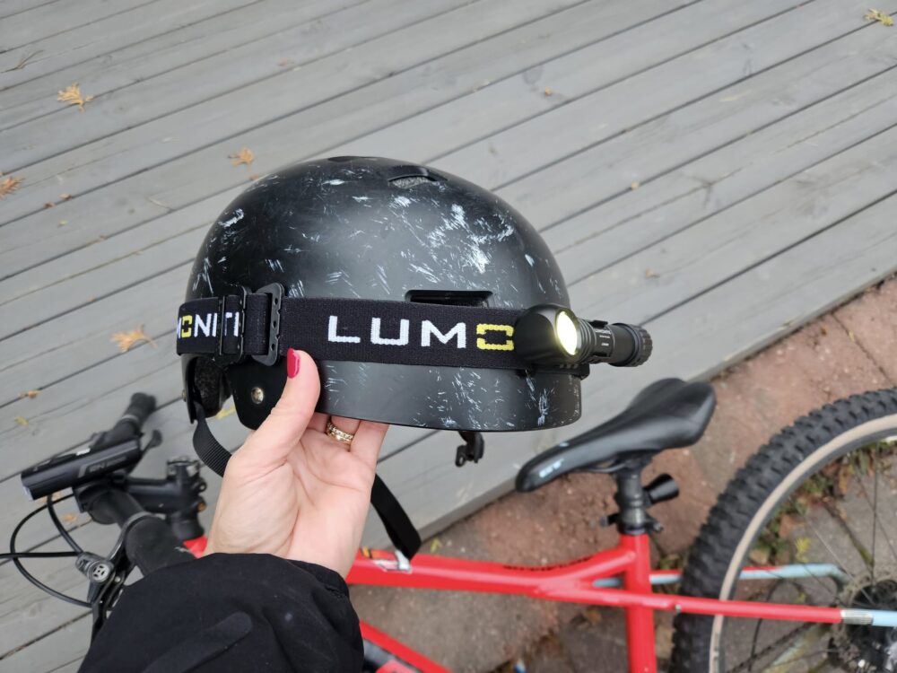 kypärään valo